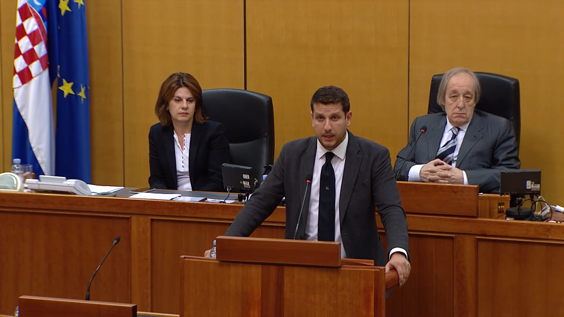 LEROTIĆ IZNIO ZABRINJAVAJUĆI PODATAK Više od 400 tisuća umirovljenika prima mirovinu koja je ispod granice siromaštva
